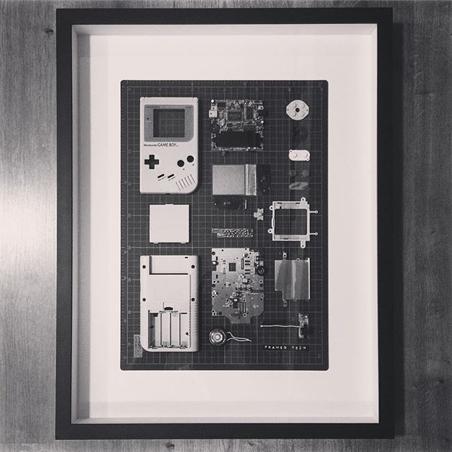 Here it goes 🇬🇧🇬🇧 #Gameboy #framedtech #tech #frames #gadgets #nintendo #techlovers #decor #decoration